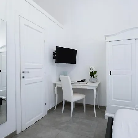 Ada & 2* Lecce